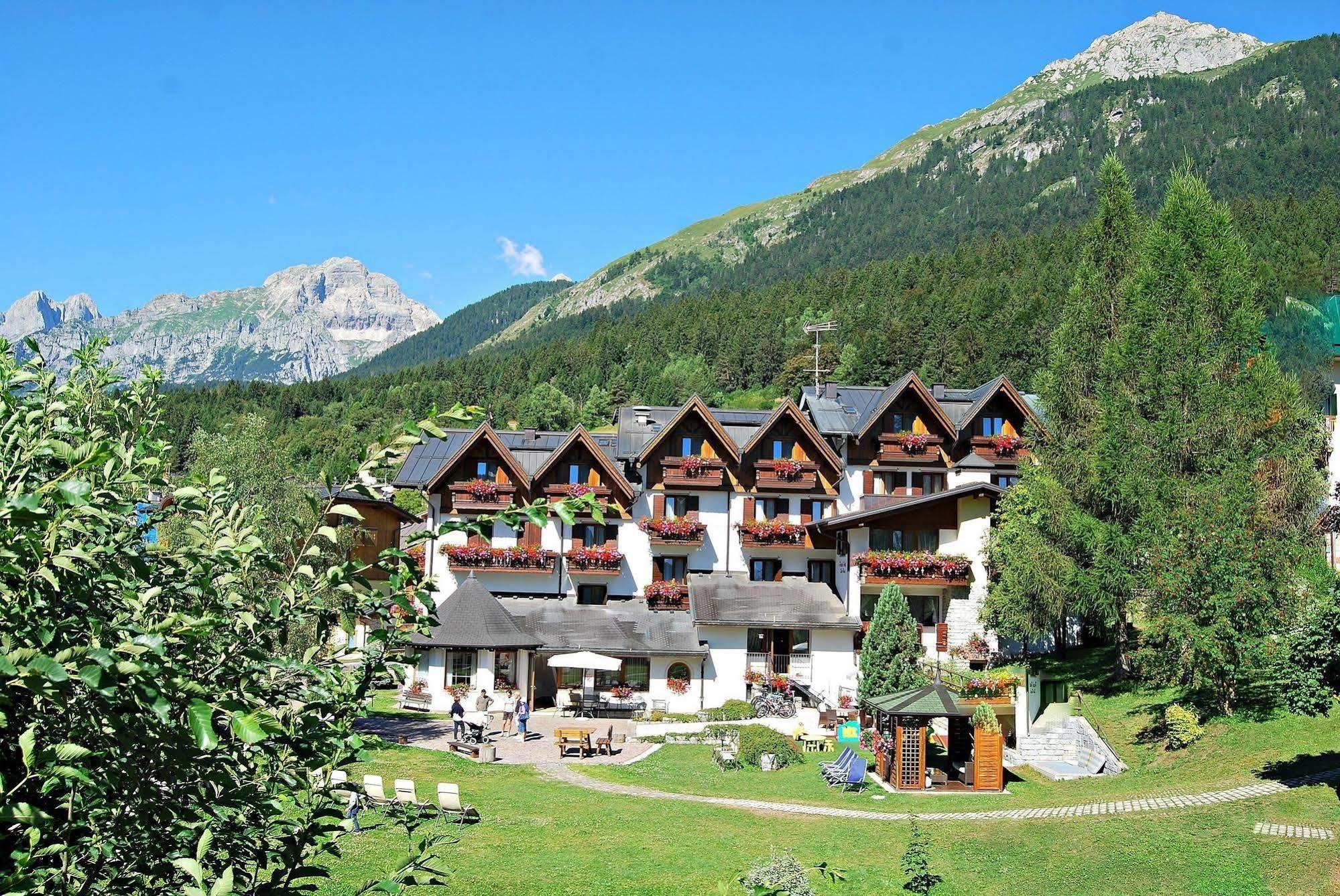 Il Piccolo Dolomiti Resort 安达洛 外观 照片